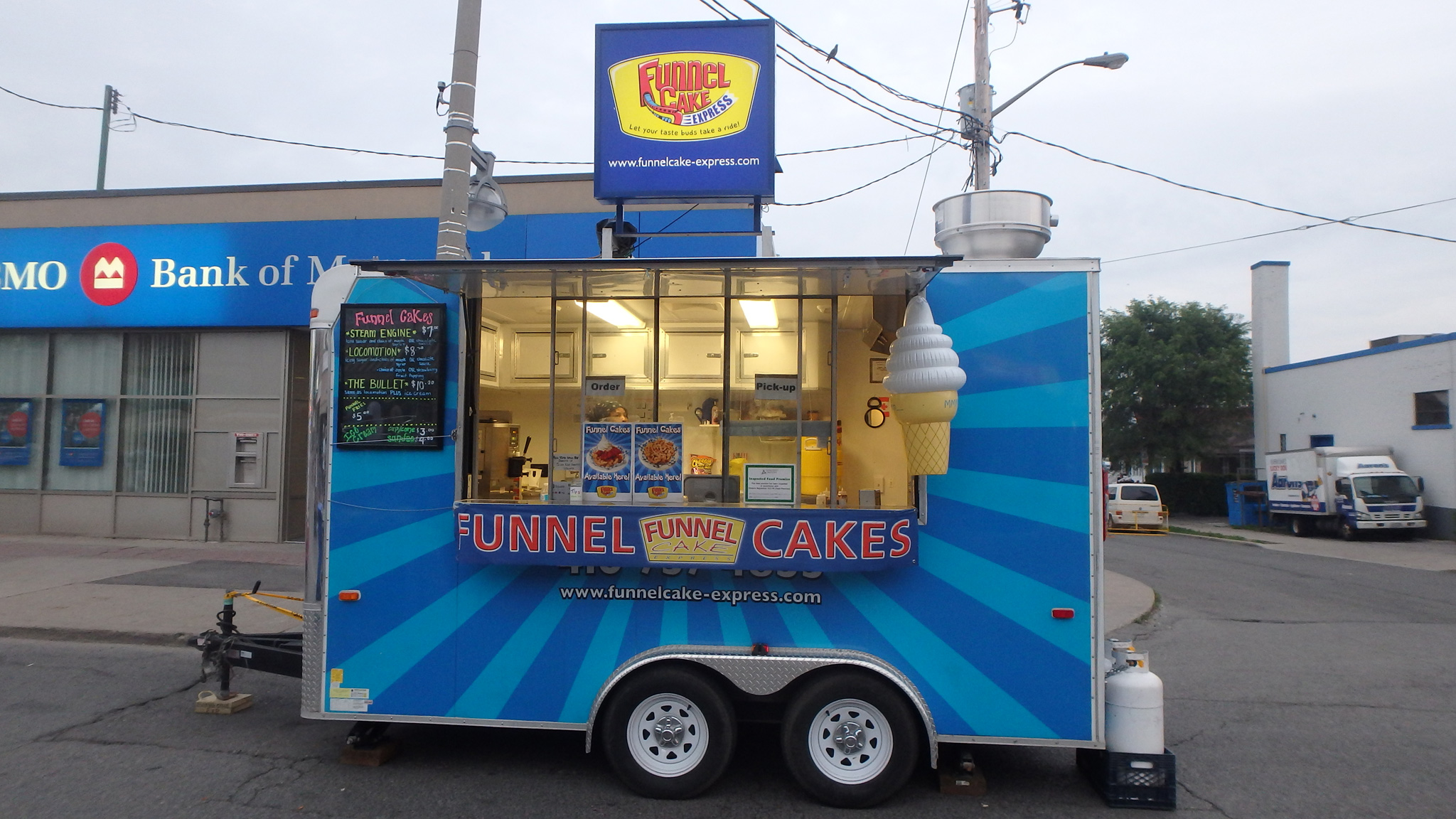 Funnel Cake Express - Toronto Food Trucks : Toronto Food Trucks